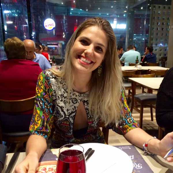Andressa Fuzão comemora mais um aniversário