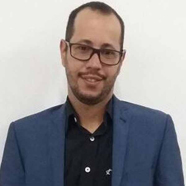 Adriano Ramos completa idade nova