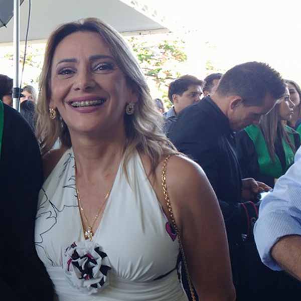 Eliete Thome apaga velinhas nesta sexta