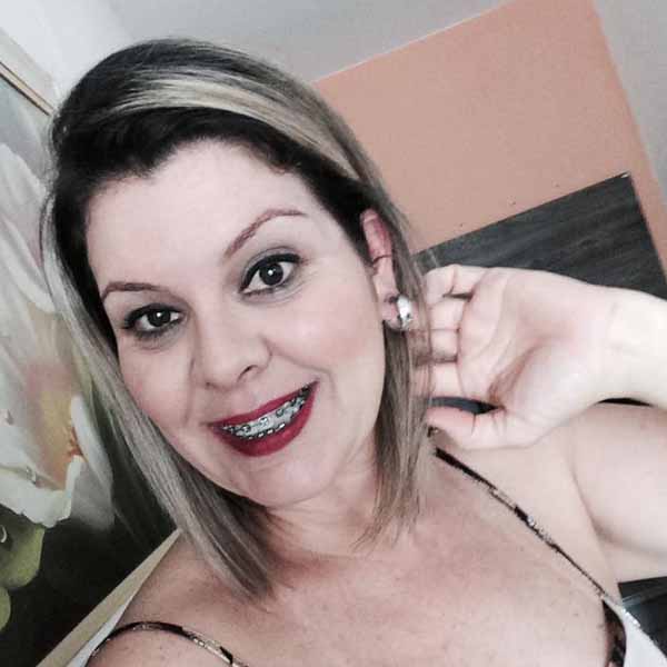 Paula Fernanda completa idade nova