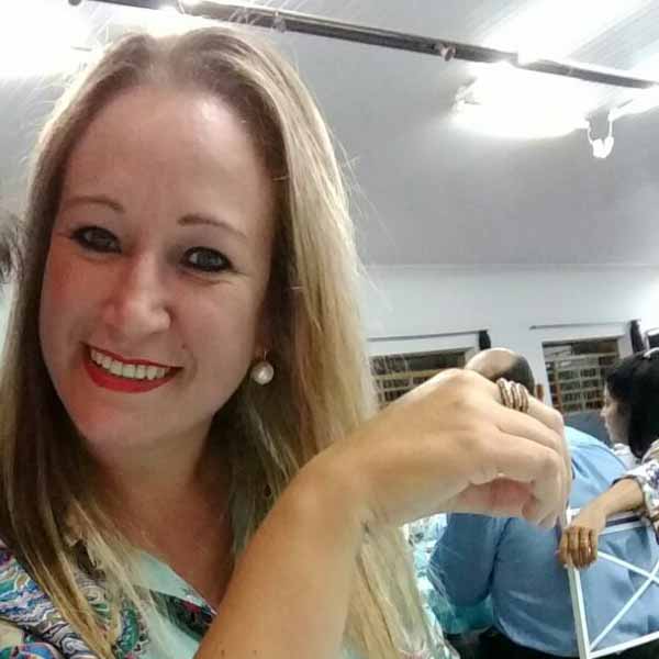 Cilene Lima apaga velinhas nesta quarta