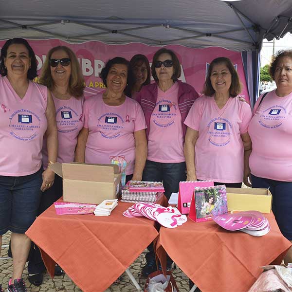 Outubro Rosa encerra com Mutirão da Saúde na Praça da Matriz