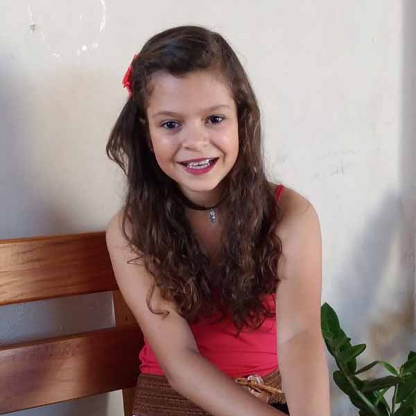 Vitória Maria apaga velinhas nesta terça