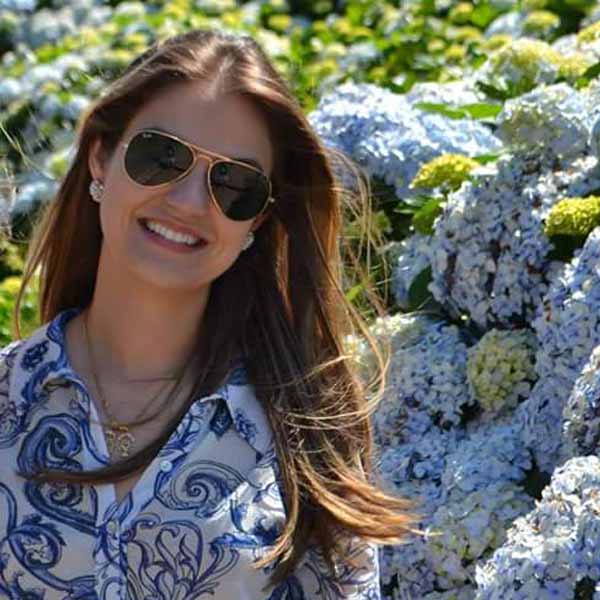Alyne Ricardo completa idade nova