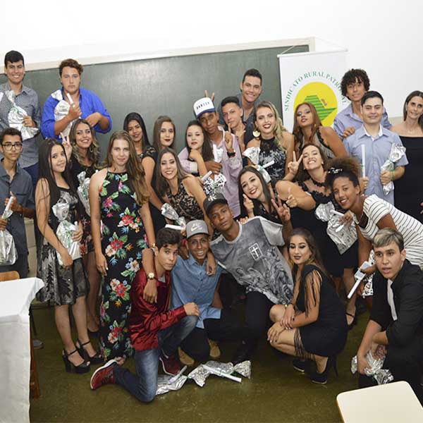 Alunos do Programa Jovem Agricultor do Futuro do Senar se formam