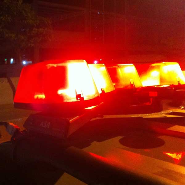 Motorista perde o controle de carro e crianças ficam feridas em Marília