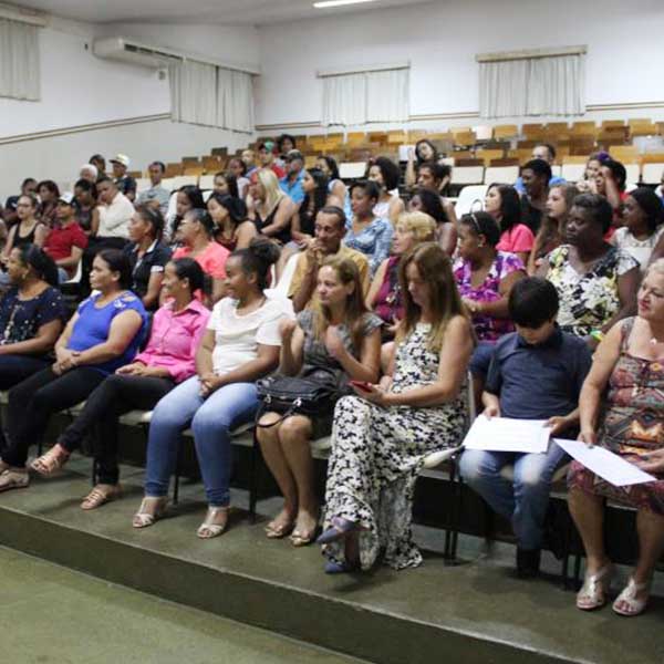 Departamento Social forma turma
