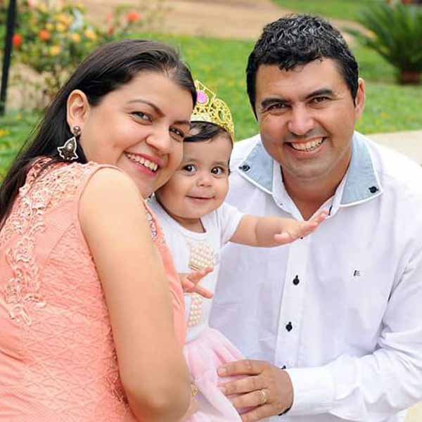 Silvia e Renato comemoram bodas de Lã