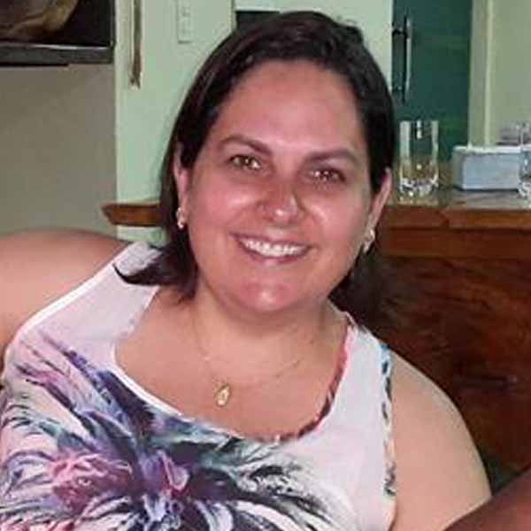 Silvia Caçao comemora mais um aniversário