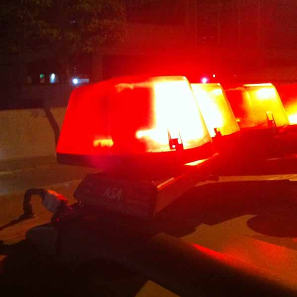 Motociclista atropela policial rodoviário em Marília ao tentar 'furar' bloqueio