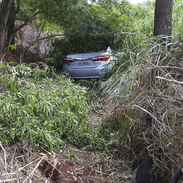 Casal sofre acidente após idosa dormir ao volante