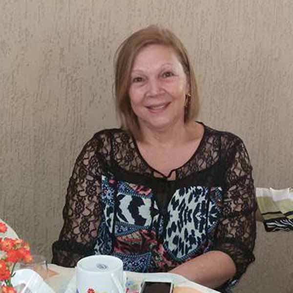 Madalena Ignacio apaga velinhas neste sabado