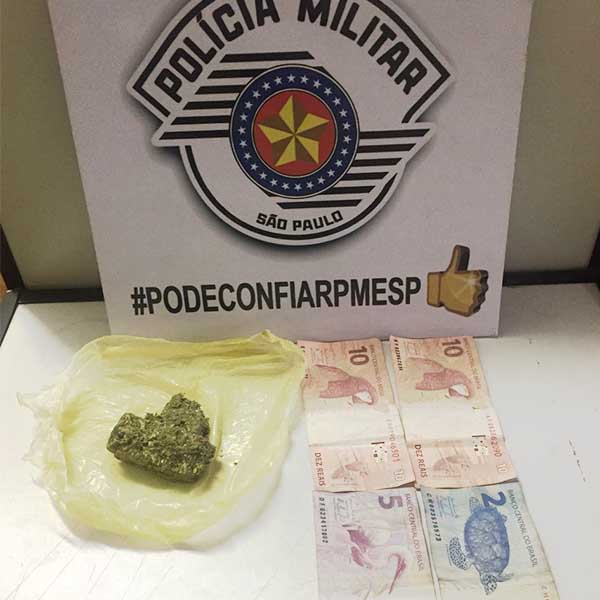 Adolescente tenta fugir da PM e acaba apreendido na Vila Nova