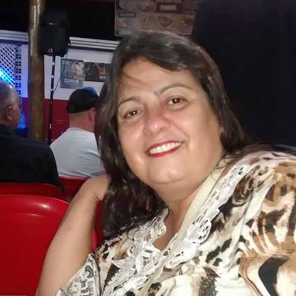 Vania Diniz comemora mais um aniversário