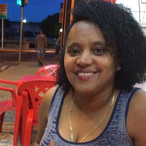 Vilma Ferreira apaga velinhas nesta quarta