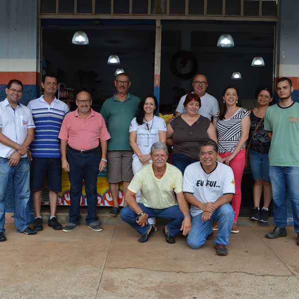 Mini Mercado Serve Tudo recebe o terço empresarial