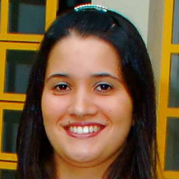 Ana Carolina completa idade nova