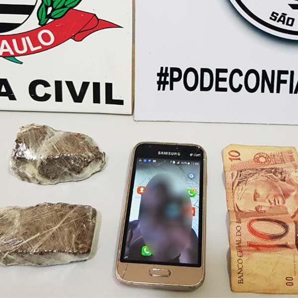 Cinco jovens são presos após cães farejadores encontrarem droga em imóvel na Barra Funda