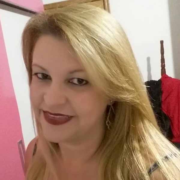 Eliete Canevari apaga velinhas nesta quarta