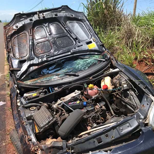Recém-nascido morre após carro capotar em rodovia vicinal em Botucatu