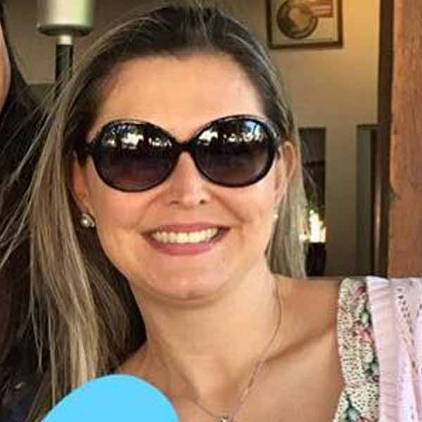 Ana Isaura apaga velinhas nesta quarta