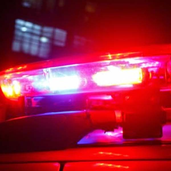 Suspeito de tráfico é preso após tentar engolir pedras de crack ao ver a PM