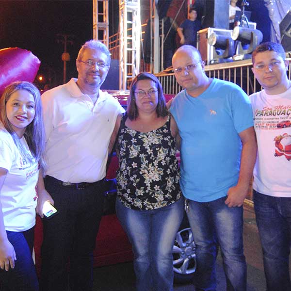 Luciene Ramalho ganhou o carro da promoção 'Natal Sou Mais Paraguaçu' da ACE