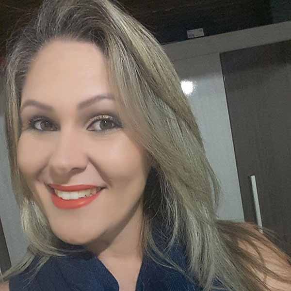 Juliana Gobete celebra mais um ano de vida