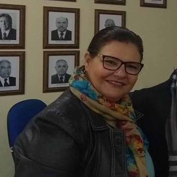 Maria Angela apaga velinhas nesta quinta