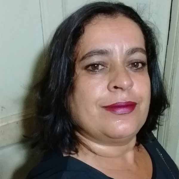 Márcia Valentim celebra mais um ano de vida