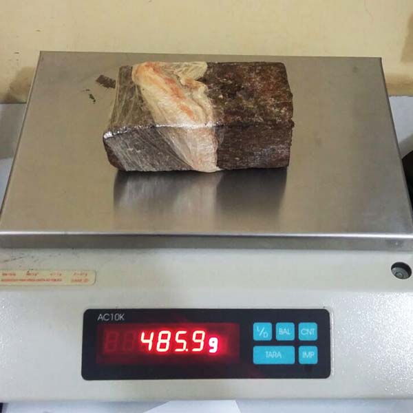 Paraguaçuense é preso com pasta base de cocaína e tijolo de maconha em Martinópolis