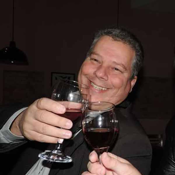 João Paulo apaga velinhas neste sábado