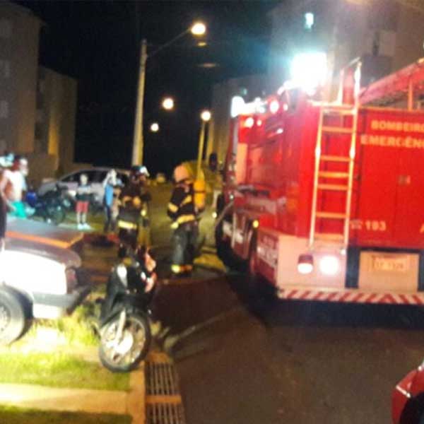 Jovem é preso após incendiar apartamento da mãe em Marília