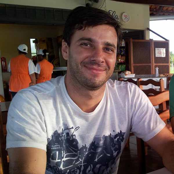Evandro Batista comemora mais um aniversário