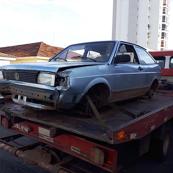 Carro furtado em Rancharia é encontrado 'depenado' em Paraguaçu Paulista
