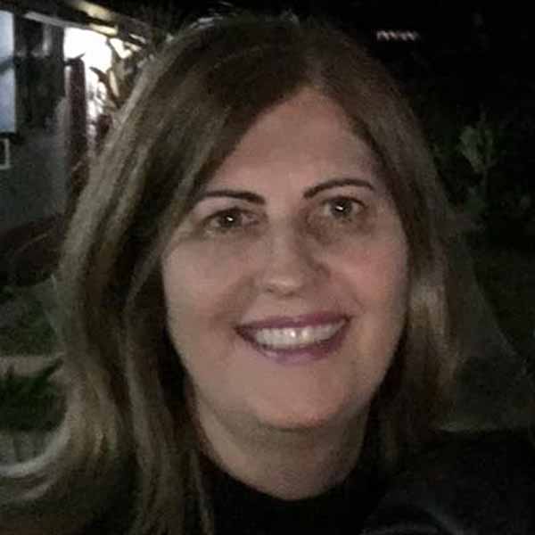 Yara Dower apaga velinhas nesta terça