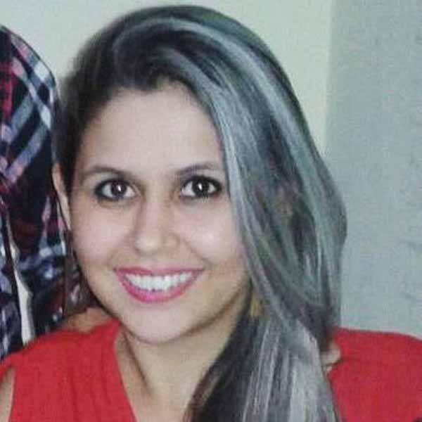 Danielle Fonseca completa idade nova