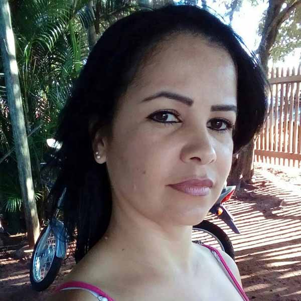 Luciana de Lima comemora mais um aniversário.