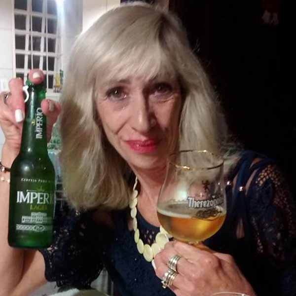 Elena Sampaio apaga velinhas neste domingo