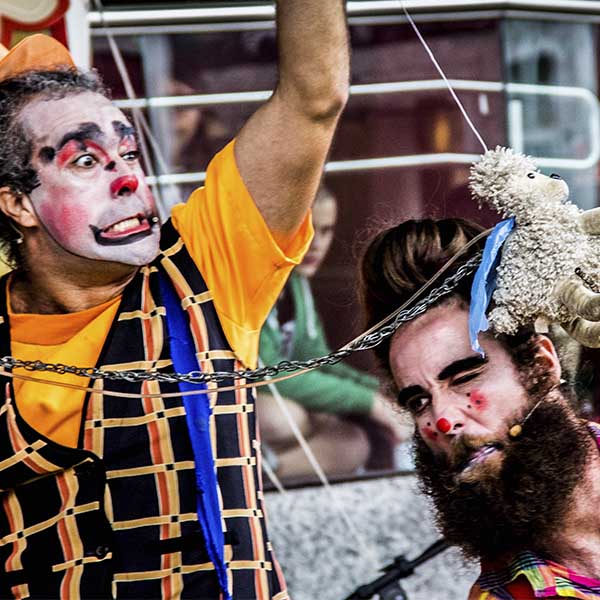Domingo, dia 18, tem teatro na praça em Paraguaçu Paulista