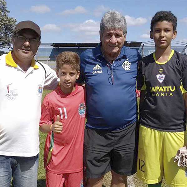 Atletas de Paraguaçu participam de avaliação do Flamengo