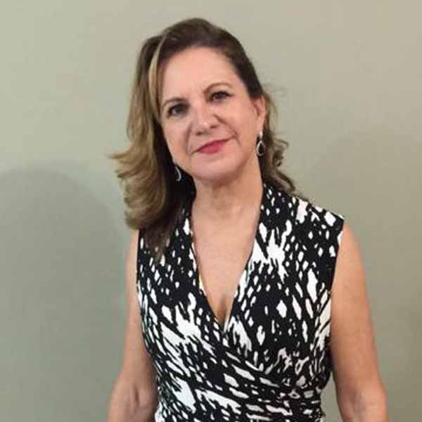 Alaide Queiroz completa idade nova