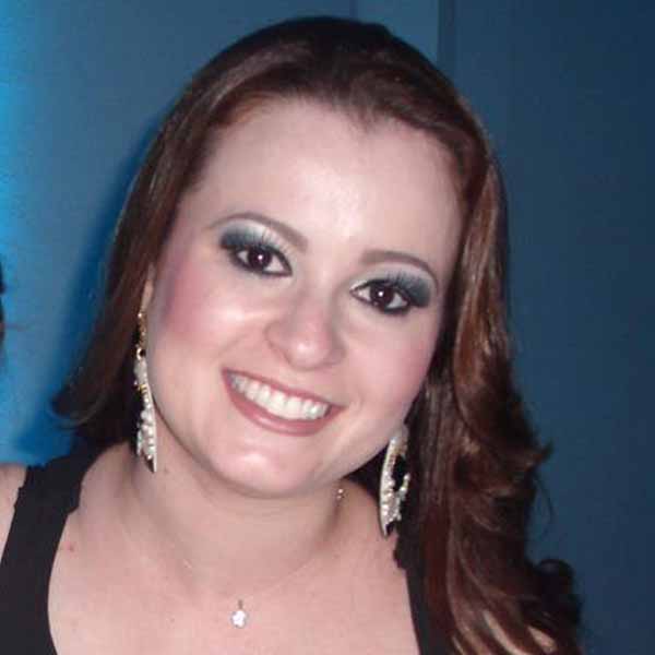 Bruna Zandonadi completa idade nova