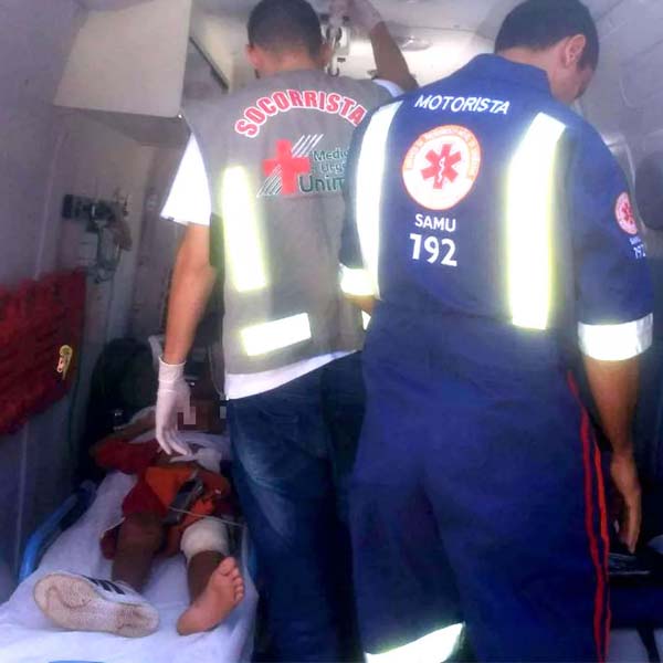 Garoto de 8 anos se fere em vaso sanitário de escola em Marília