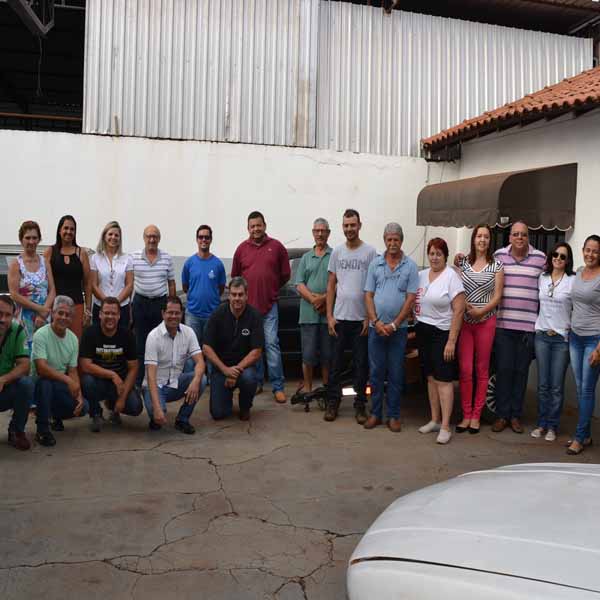 Master Veículos recebe o terço empresarial