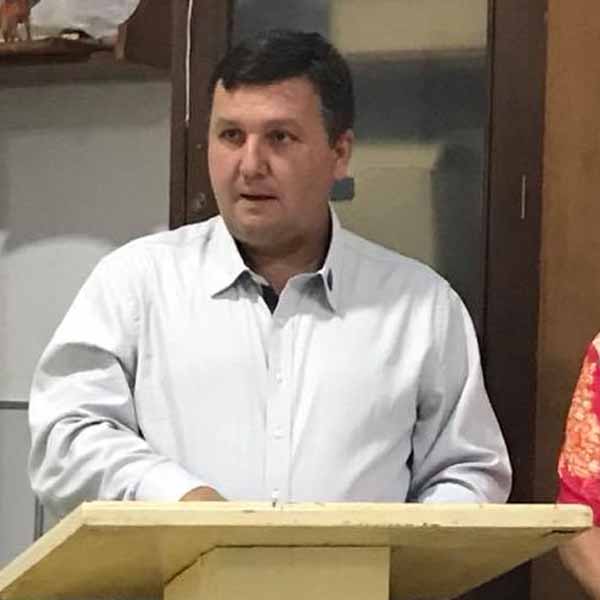 Renato Rodrigues apagou velinhas nesta terça