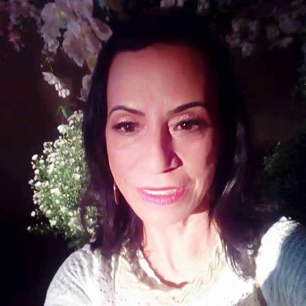 Carmelita Santos comemora mais um aniversário