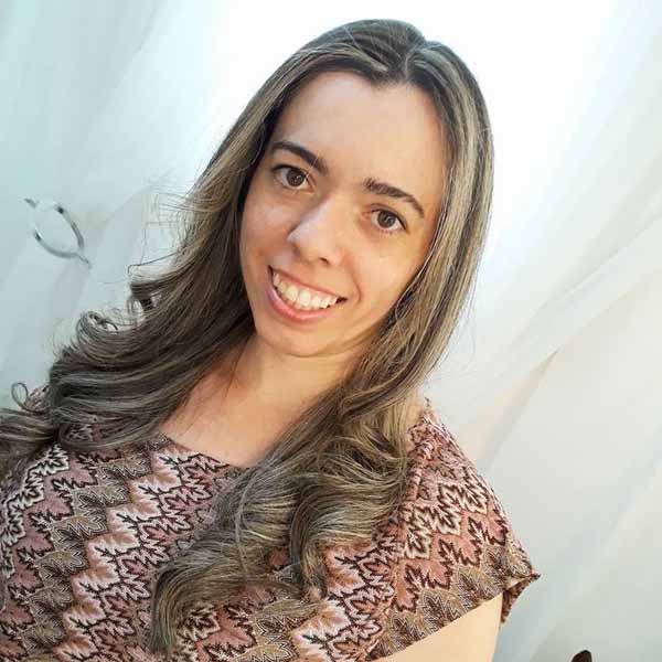 Dayane Callegari apaga velinhas nesta quarta