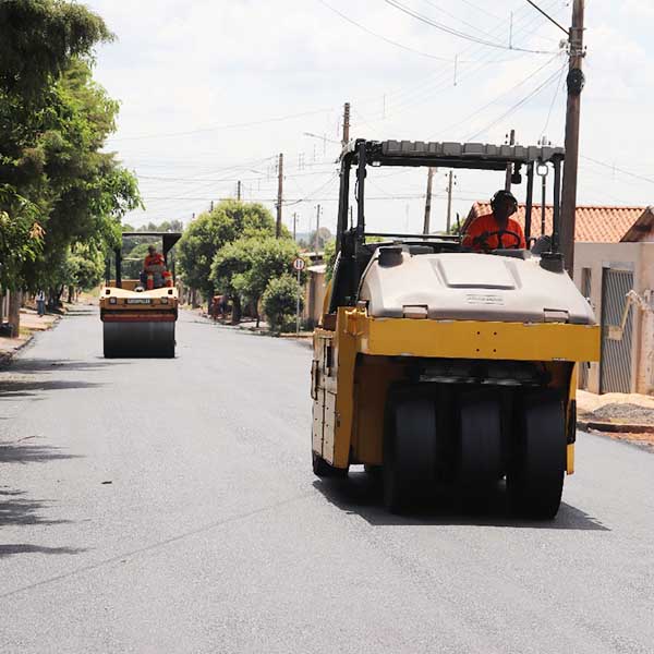 Mais de 50 mil metros quadrados de rua foram recapeados e receberam tapa-buraco, em Paraguaçu