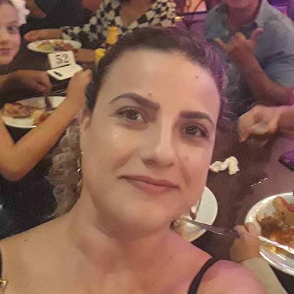 Cláudia Martins comemora mais um aniversário
